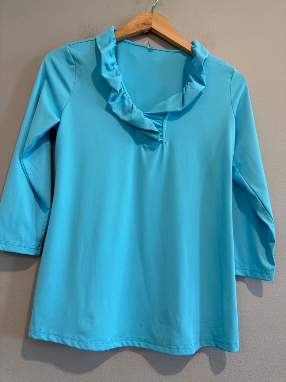 Lulu B Ruffle Collar 3/4 Sleeve Top Nylon XS Beach Outdoor